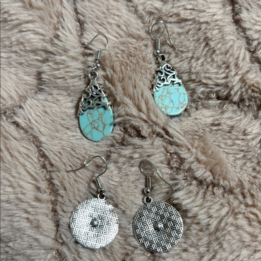 Faux Silver and Turquoise Earrings (2 pairs) (bundle) - Picture 4 of 4